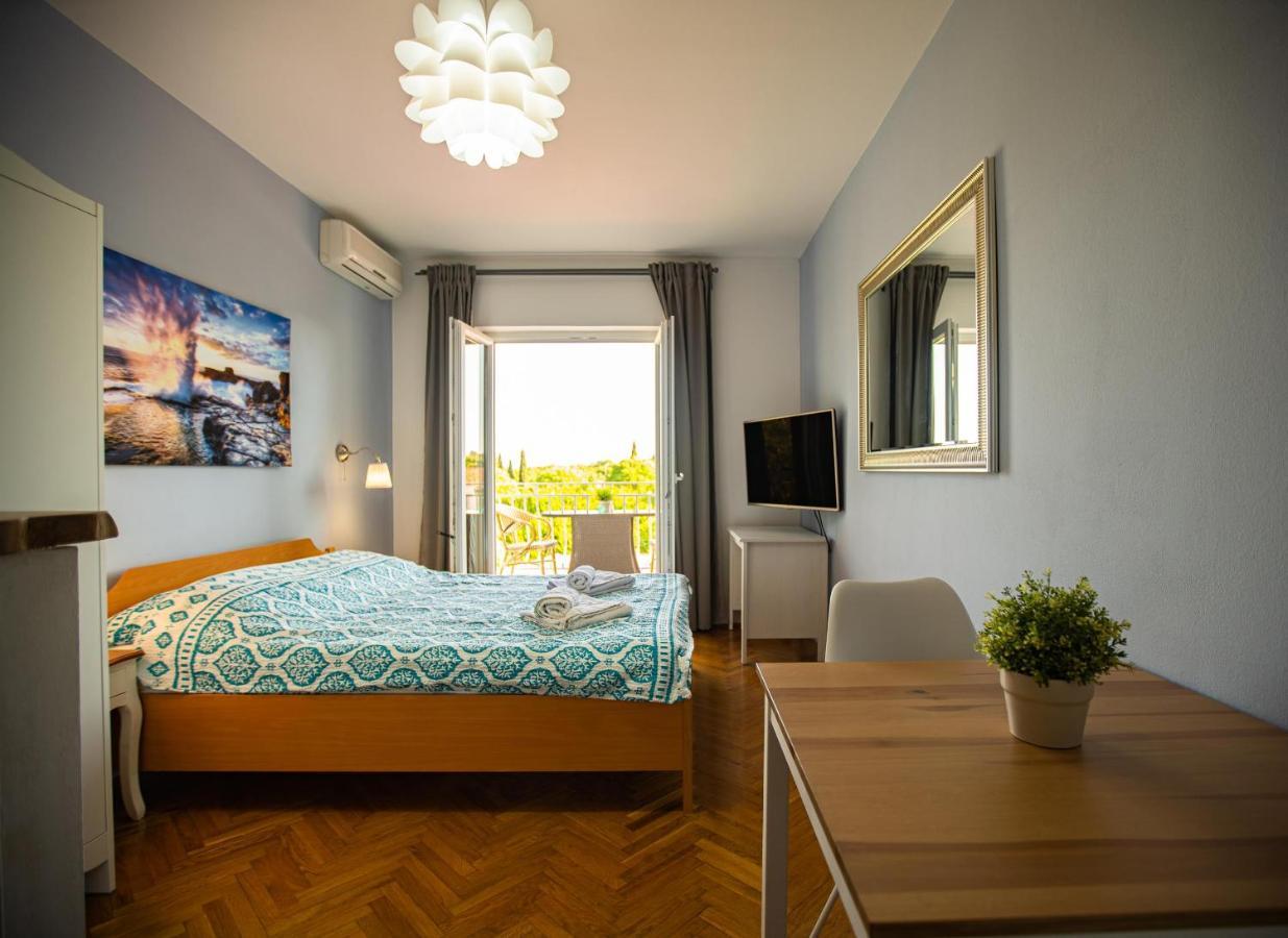 Guest House Ambienti روفينج المظهر الخارجي الصورة