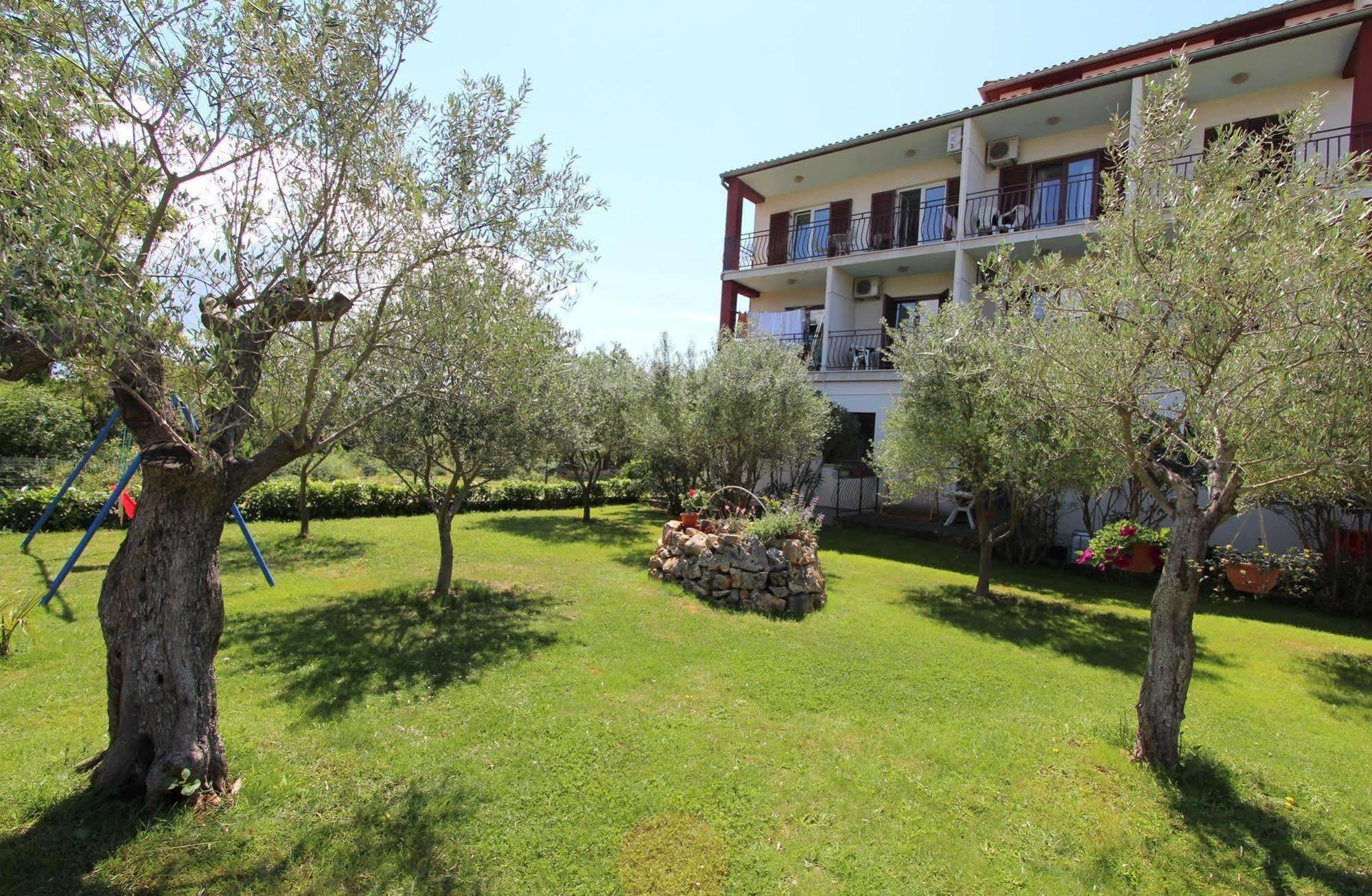Guest House Ambienti روفينج المظهر الخارجي الصورة
